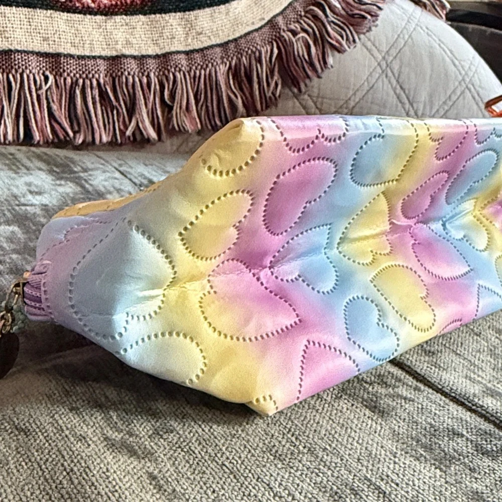 Pastel Heart Quilted Cosmetic Bag - Picture 3 of 5